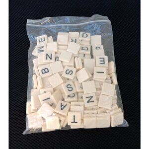 Bananagrams Crossword Family Fun Word Spelling Game 144 Tiles Complete
